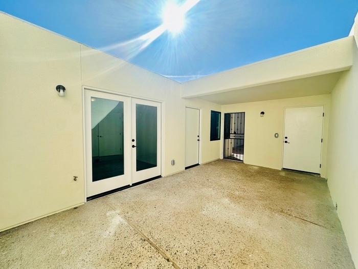 Building Photo - 1337 W Pennington St