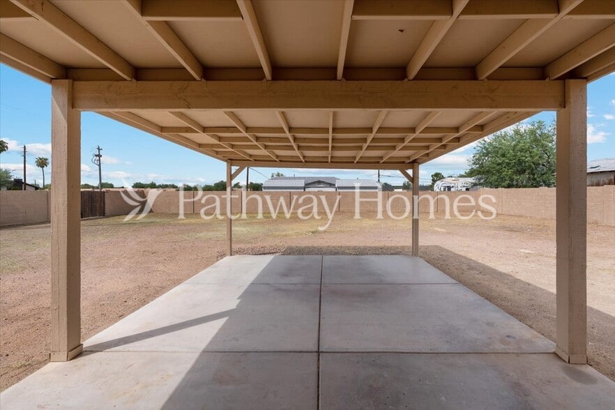 Building Photo - 774 S Ocotillo Dr