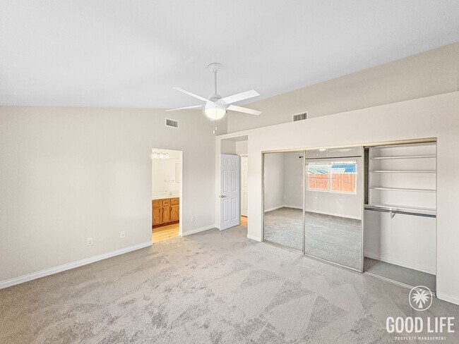 Building Photo - Bright Modern Home in Twin Oaks Golf Course