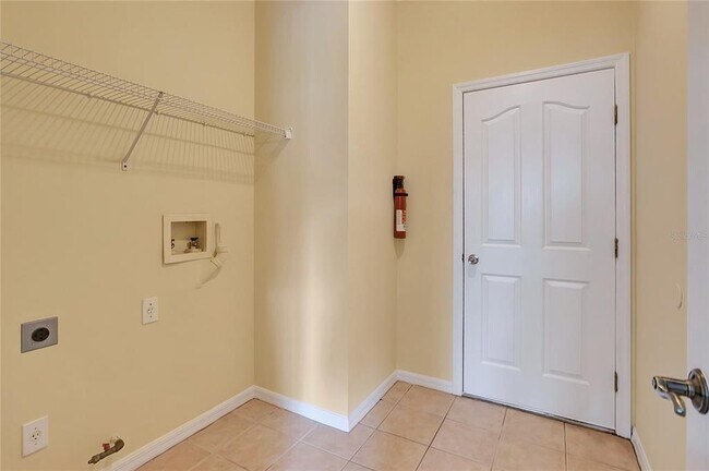 Building Photo - 6767 Waterton Dr