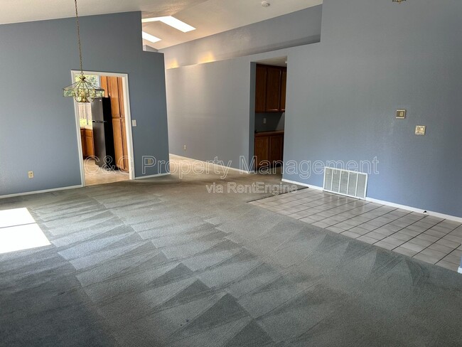 Building Photo - 5926 Palm Springs Ct
