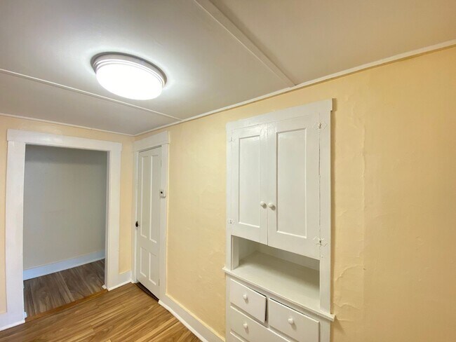 Building Photo - 26 High St