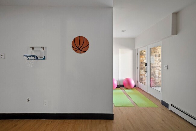 Building Photo - 45 Conklingtown Rd