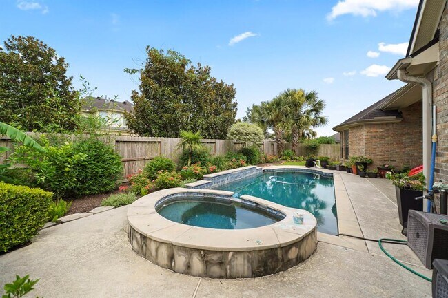 Building Photo - 3707 Quiet Falls Dr