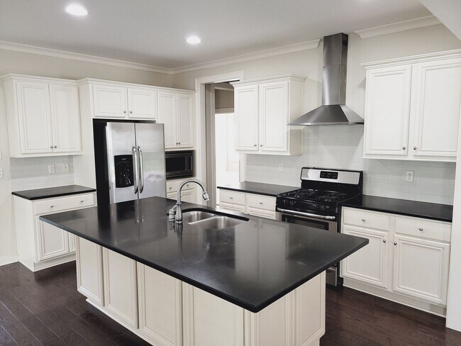 Building Photo - 4417 Tuckahoe Ln