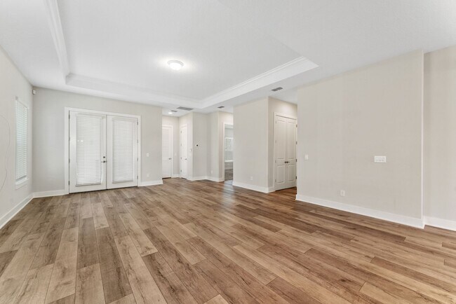 Building Photo - Nice 3/2.5 Bath Home with Bonus Room and 2...
