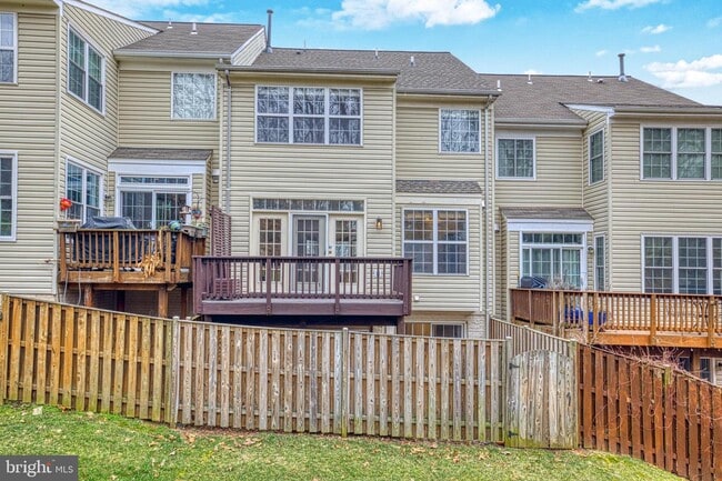 Building Photo - 5742 Governors Pond Cir