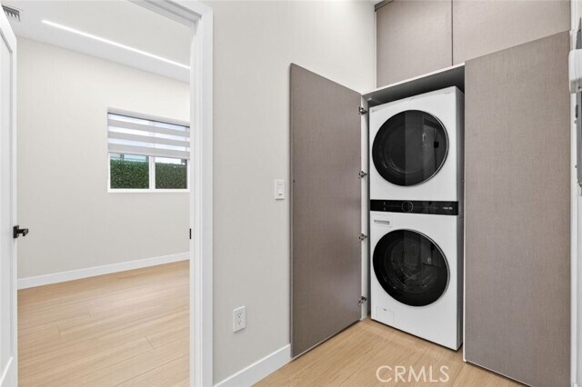 Building Photo - 9943 Provo Ave