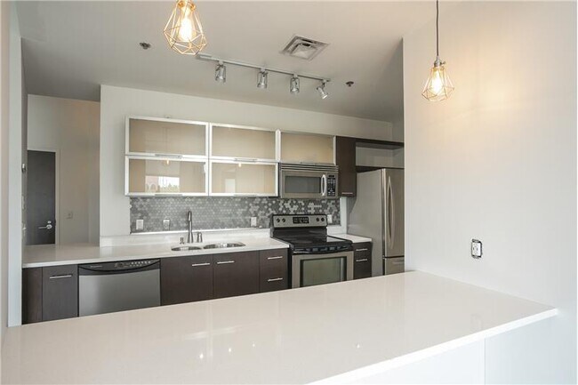 Building Photo - 2115 Yeaman Pl