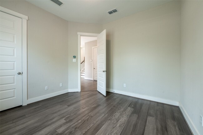 Building Photo - 963 Lilly Flower Ln