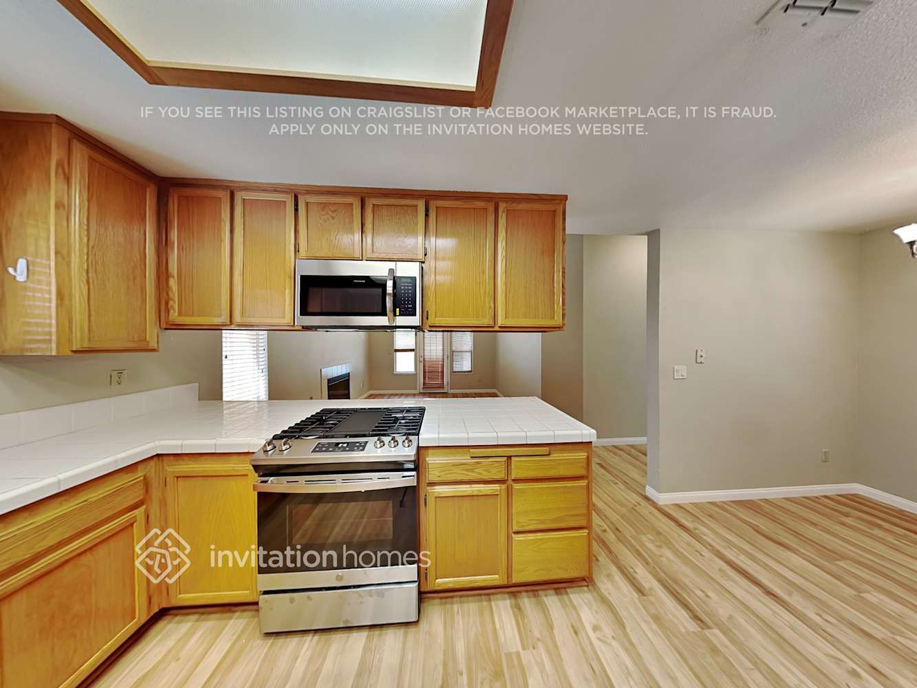 Building Photo - 9017 Laguna Springs Way