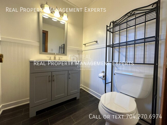 Building Photo - 1396 Shinnville Rd