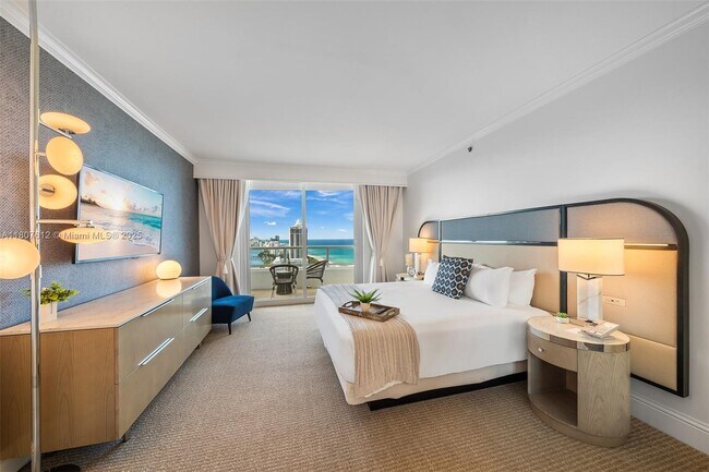 Building Photo - 4401 Collins Ave