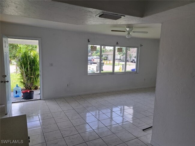 Building Photo - 3743 Estelle Ave