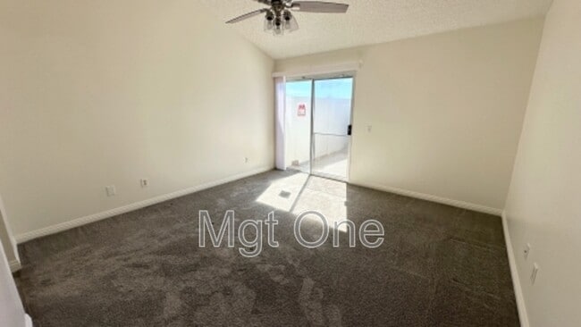 Building Photo - 23097 Mansfield Ln