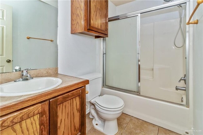 Building Photo - 15 West Dr