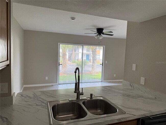 Building Photo - 2444 Summerfield Way