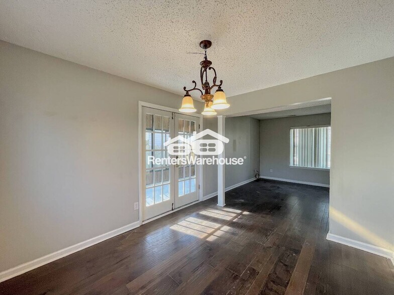 Building Photo - 1812 Saranac Ct