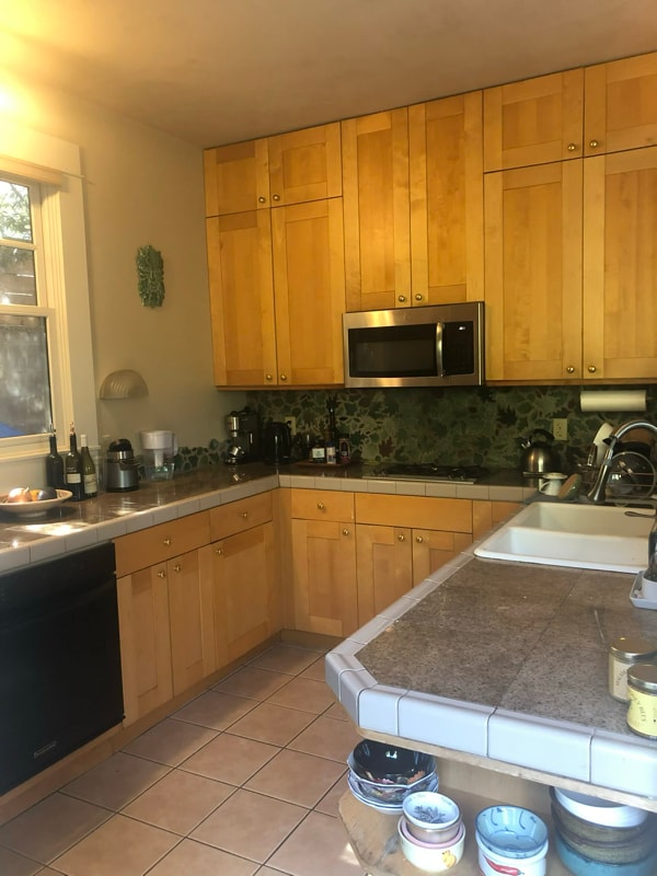 Building Photo - 819 W Figueroa St