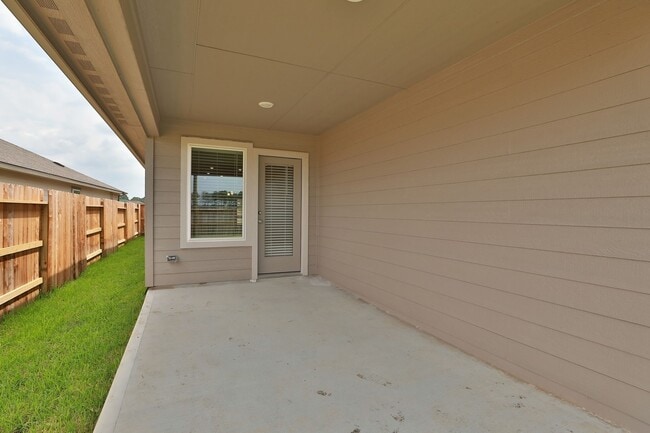 Building Photo - 14110 Greystone Ter St
