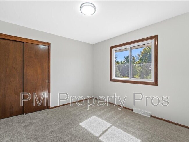 Building Photo - 8148 S 88th St
