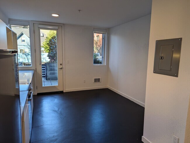 Interior Photo - Thomas Street Lofts