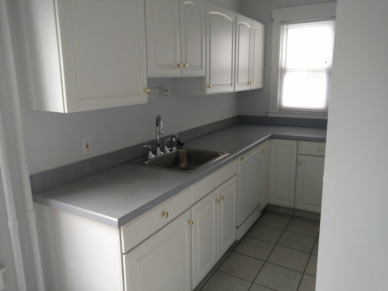 Building Photo - 134 N Orchard St