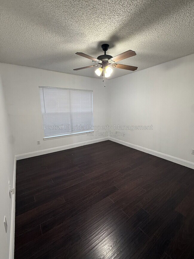 Building Photo - 2501 Grassy Point Dr