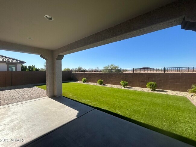 Building Photo - 14854 W Sand Hills Rd