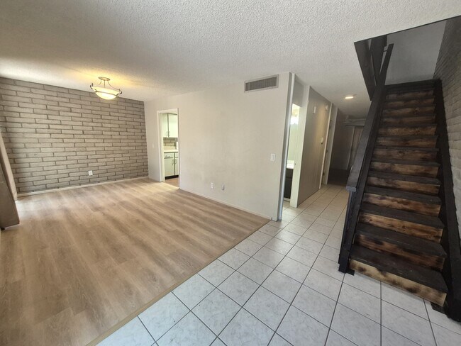 Building Photo - 5701 E Glenn St
