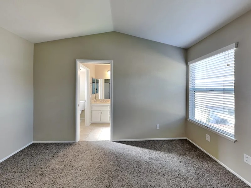 Building Photo - 24805 Half Dome Ct