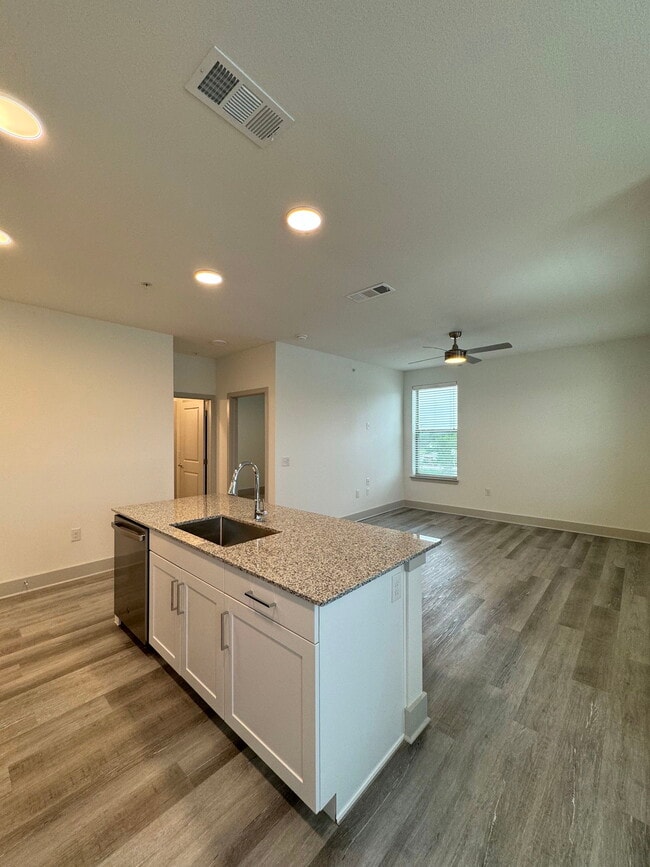 Building Photo - 5436 Huffines Blvd