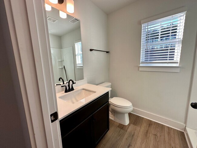 Building Photo - 125 Grange Vly Ln