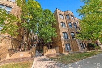 Building Photo - 3610 N Claremont Ave