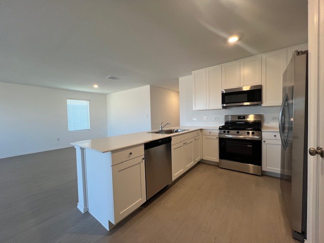 Building Photo - 531 Paris St