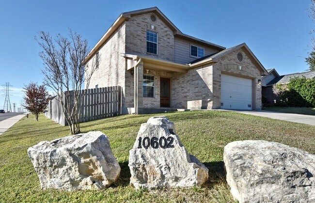 Building Photo - 4 Bedrooms!!!!! 2.5 bath and 2 attached ca...