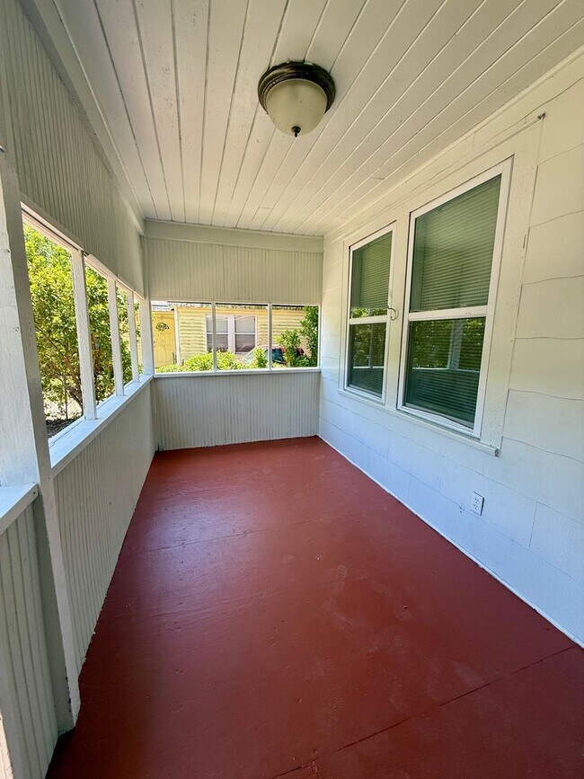 Building Photo - Great and Affordable 4 Bedroom 2 Bathroom House for Rent