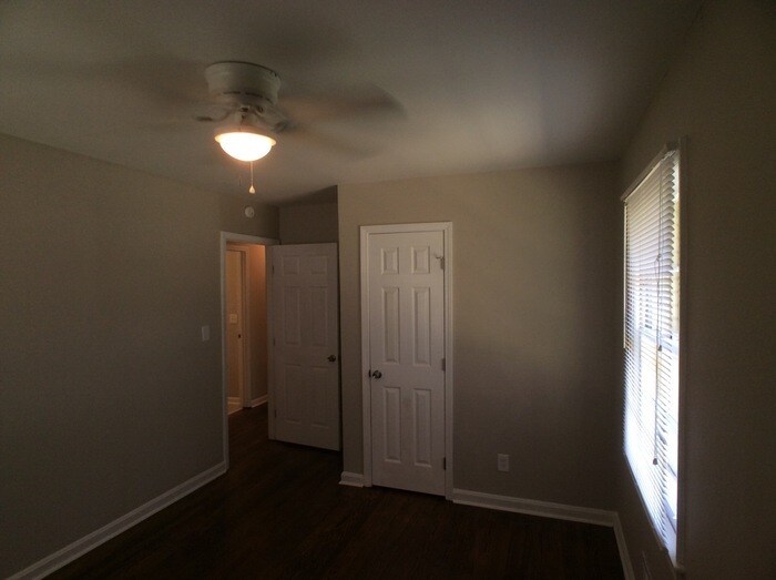 Building Photo - 2892 Horse Shoe Dr