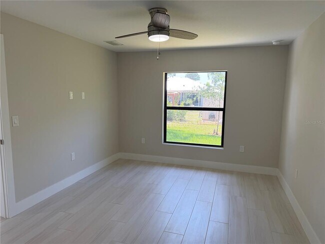 Building Photo - 23367 Mayville Ave