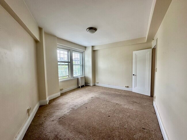 Building Photo - 1401 Beacon St