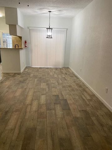 Building Photo - Apartment for Rent