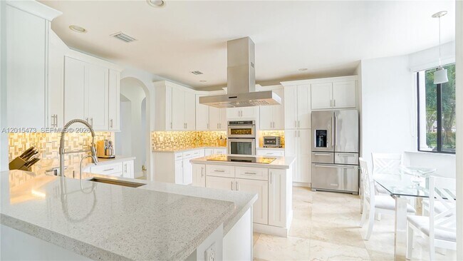 Building Photo - 6950 SW 97th Ave