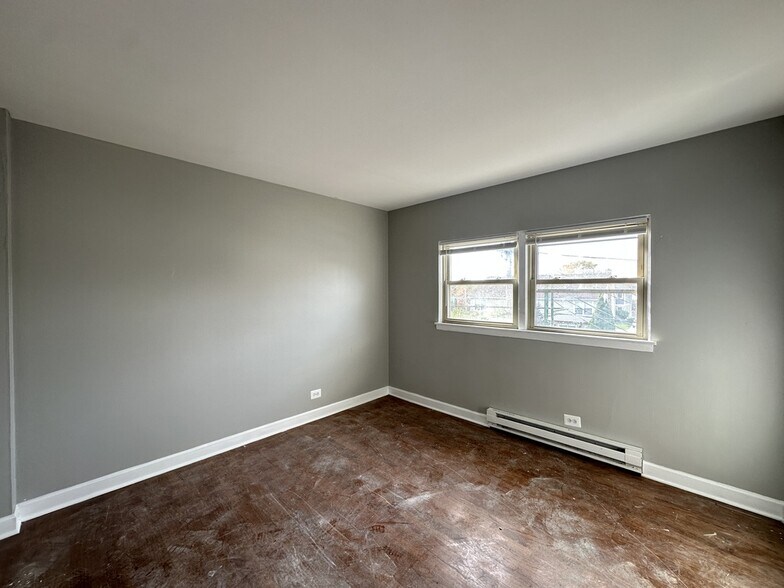 Building Photo - 7632 N Milwaukee Ave