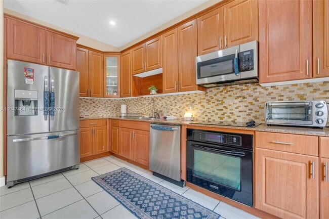 Building Photo - 8612 Buckskin Manor