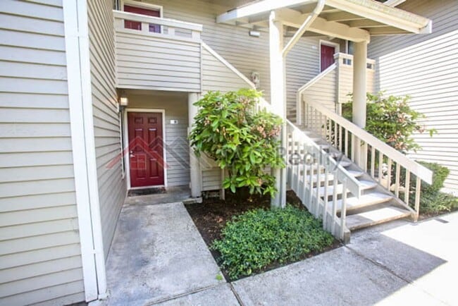 Building Photo - Charming 2 Bed 2 Bath Condo in Redmond