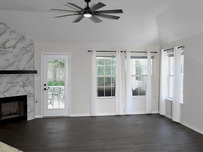 Building Photo - 1038 Cashew Ln