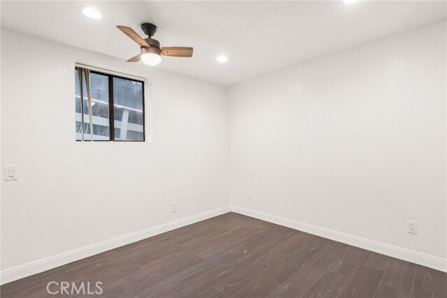 Building Photo - 55305 S Circle Dr
