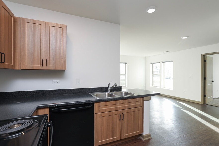 Building Photo - Minnie Hartman