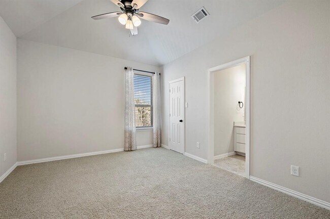 Building Photo - 139 Monterrey Bend