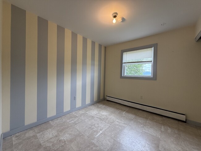 Building Photo - 165 Troup Rd